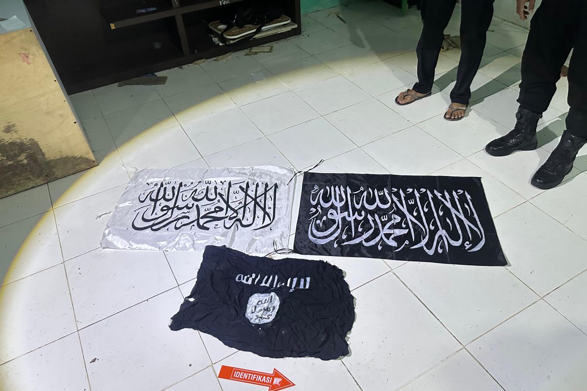 operasi-densus-88-berhasil-gagalkan-rencana-teroris-di-sulawesi-selatan